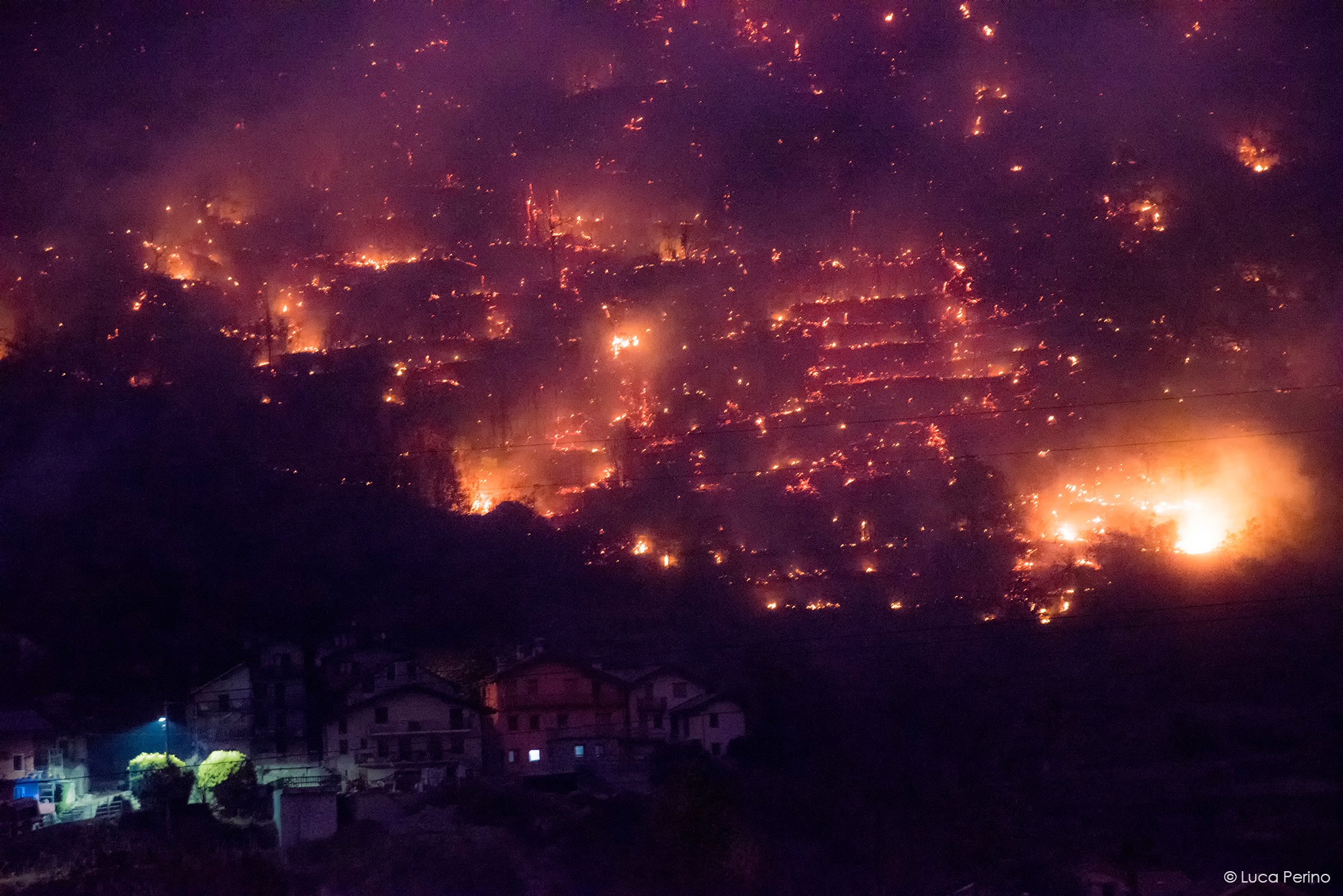 Ad un anno dai devastanti incendi in Piemonte, l’inaugurazione della Mostra “Brucio anch’io!”